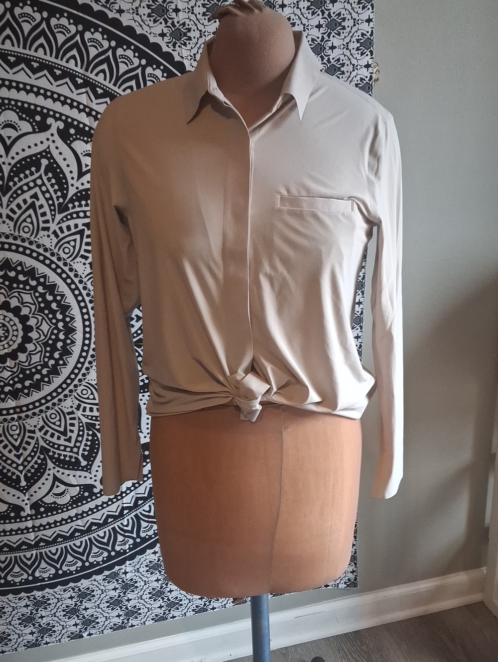 Athleta Cream Button-Down Knot Front Shirt